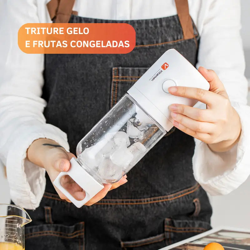 liquidificador-portatil-vitamer-pro-500-ml-triturando-gelo-mixer-blender